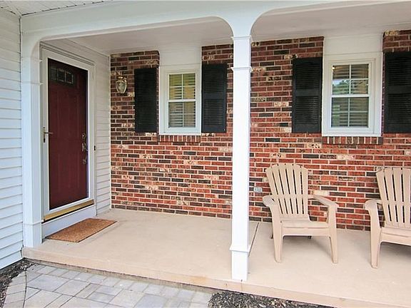 2nd image of 22 Bardney Cir