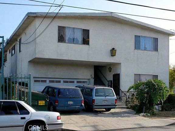 5th image of 719 E 65th St