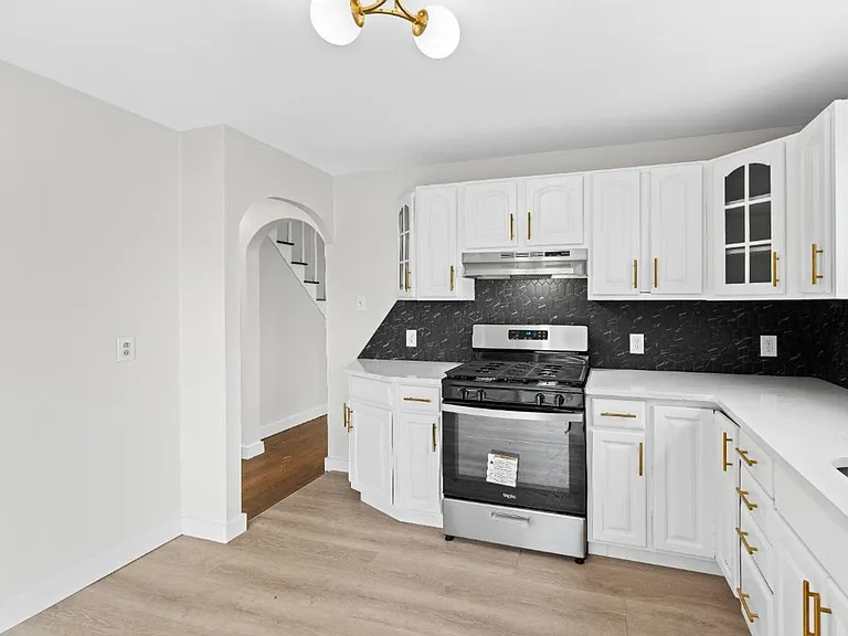 800 Market St — Photo 17