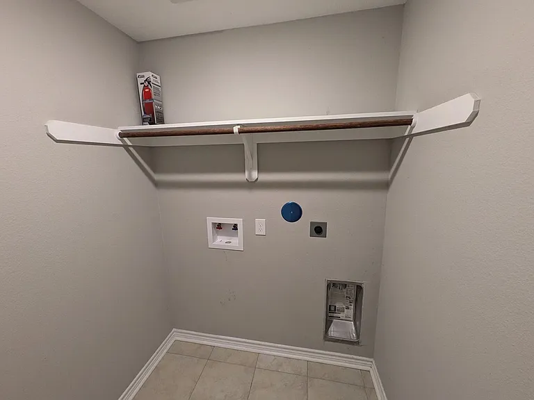 610 Craig St — Photo 20