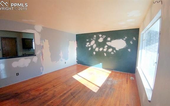 4th image of 134 Judson St