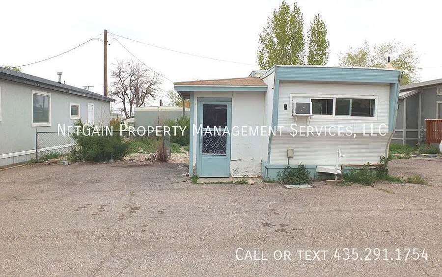 Pet Friendly 1 Bedroom Mobile Home — Photo 1