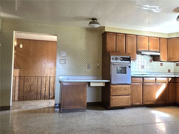5th image of 770 Pittsburgh Rd
