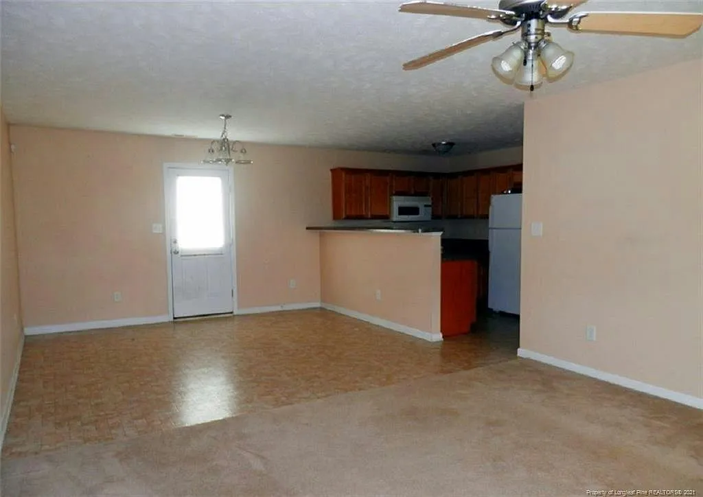 151 Glenn Brooke Ln — Photo 3