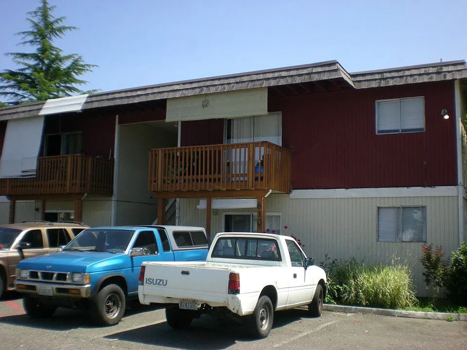 Building Photo 3