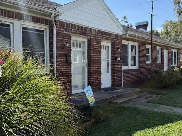 402 W Spring St, Anna, IL 62906