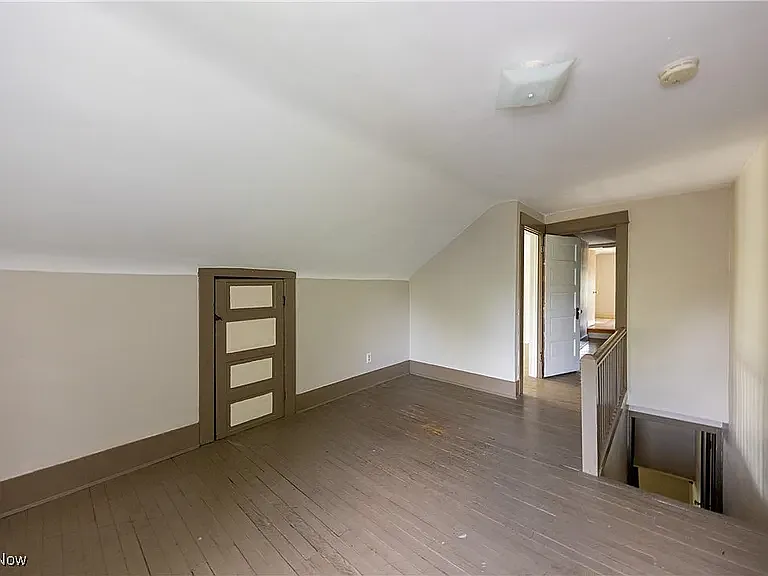 2572 Mayfield Rd — Photo 33