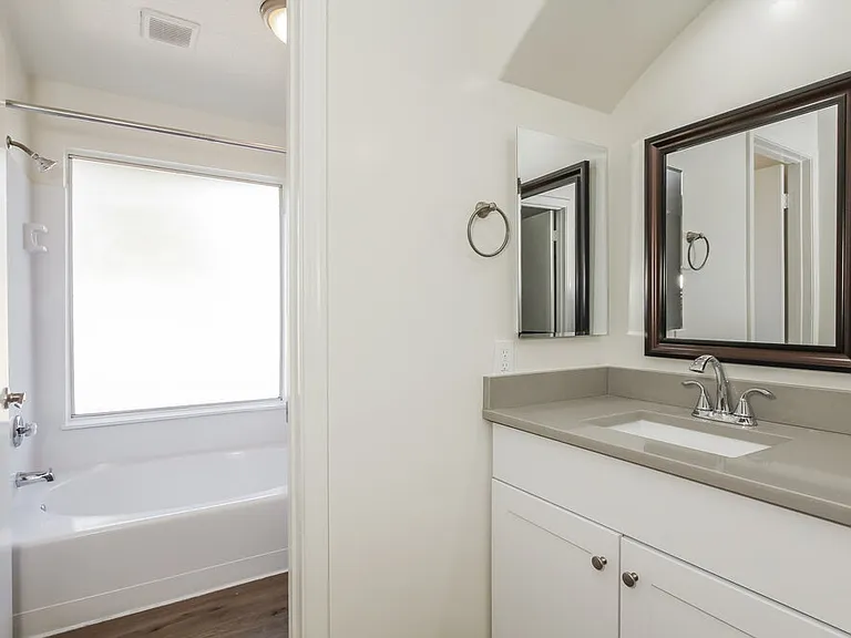 208 W Oraibi Dr — Photo 9