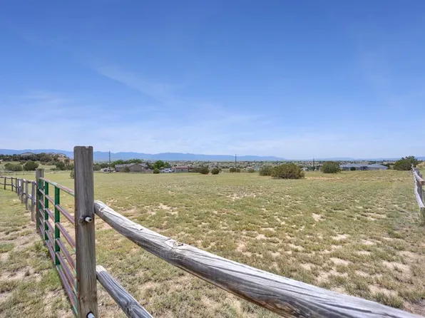 466 S Siesta Ln, Pueblo West, CO 81007