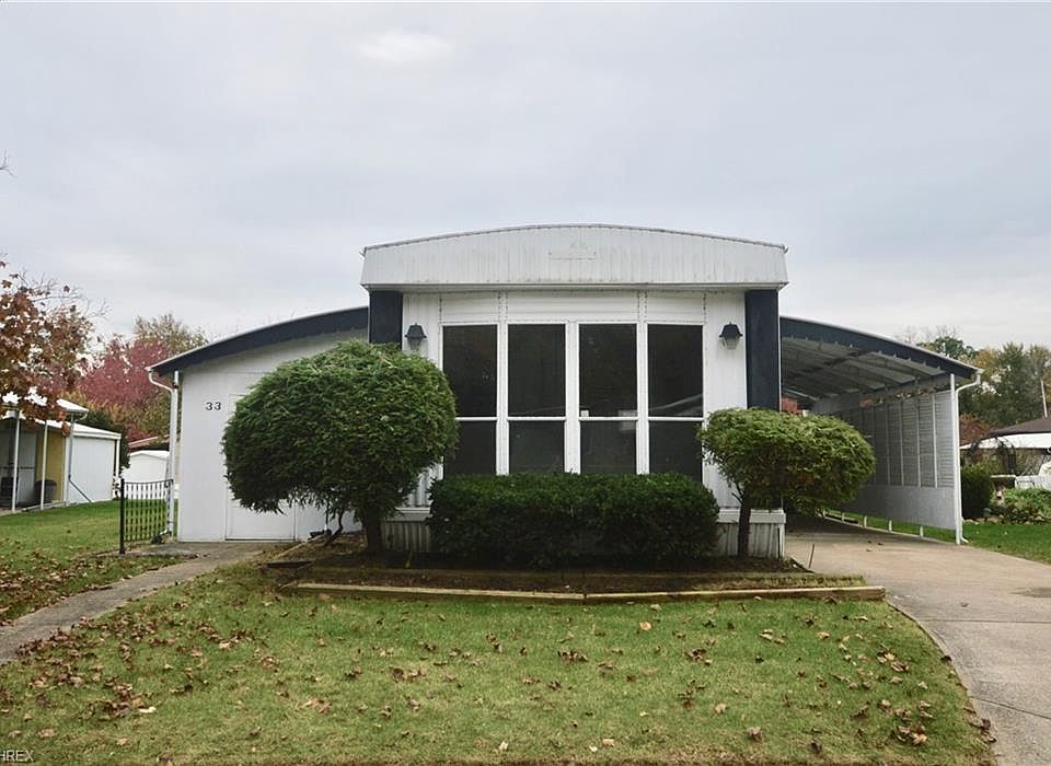 1st image of 33 Sycamore Dr #33