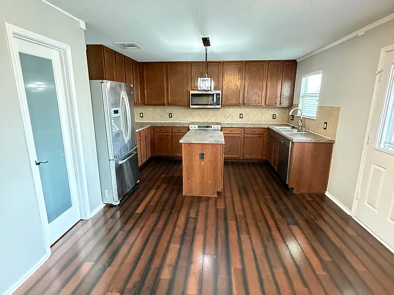 9005 Bellgrove Ct — Photo 17