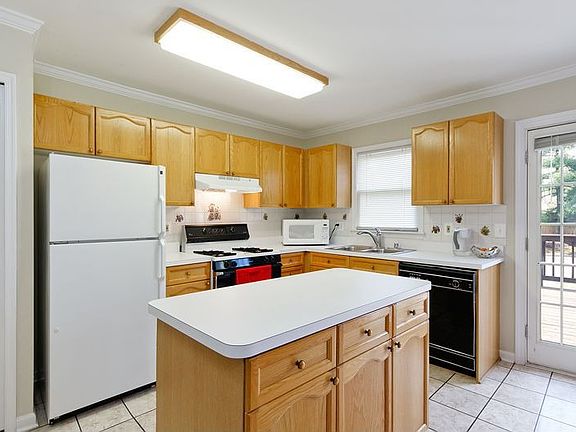 Spacious kitchen