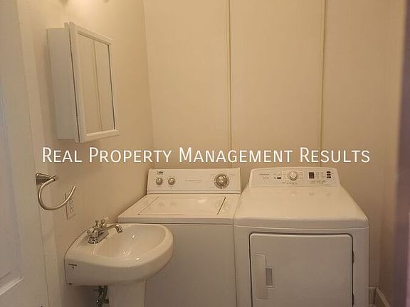4th image of 860 S Kentucky Ave
