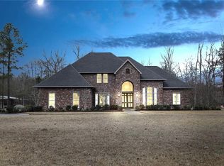 1392 Lake Dr, Woodworth, LA 71485