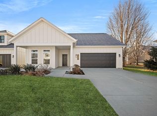 2220 Suncrest Dr, Ames, IA 50014