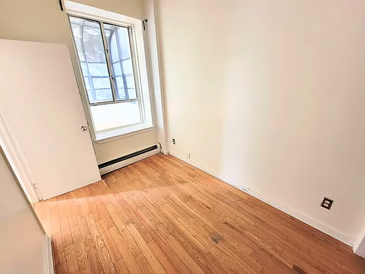 Rented by Downtown Mgt & Realty LLC | media 12