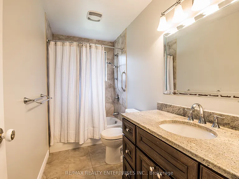 8 Weber Dr — Photo 20
