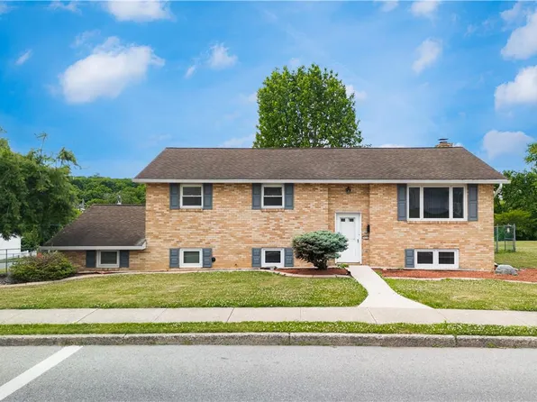 3036 S 6th Ave, Whitehall, PA 18052