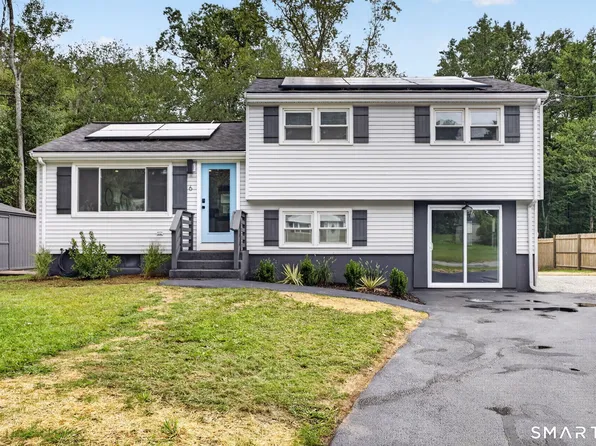 6 Village Drive, Ledyard, CT 06339