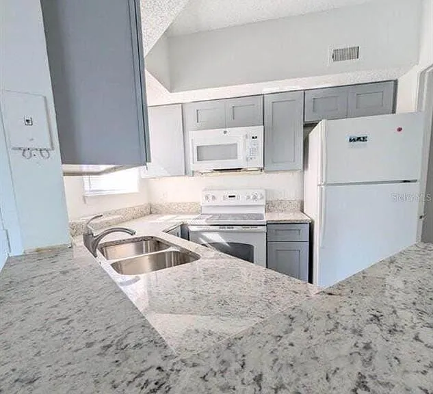 1956 Lake Atriums Cir #144 — Photo 3
