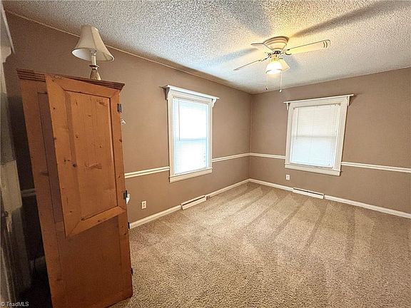 5th image of 1524 Andover Ave