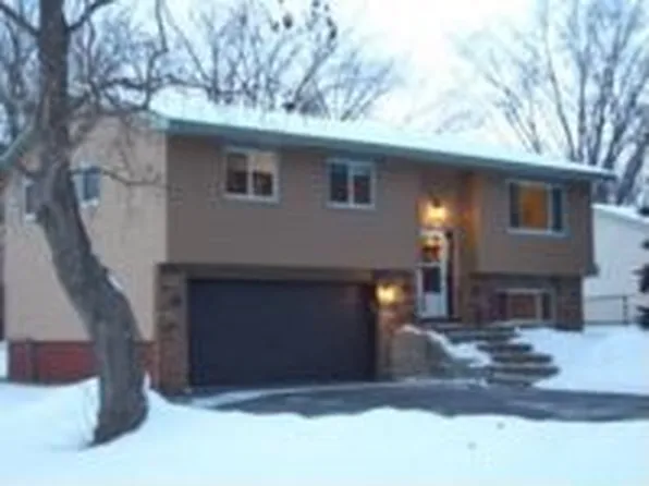 10000 Redwood St NW, Coon Rapids, MN 55433