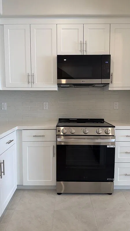 3 bed, 3.5 bath, 1728 sqft, $3,900 — Photo 2