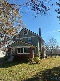 3rd image of 879 W Perry St
