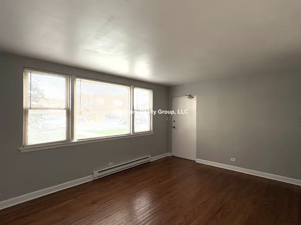 7628 1/2 N Milwaukee Ave #1, Niles, IL 60714