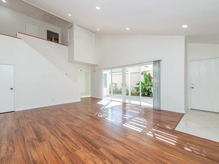 12 Windrow — Photo 13