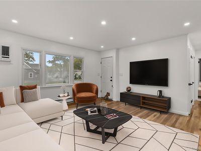 104 E Gates Avenue, Lindenhurst, NY, 11757