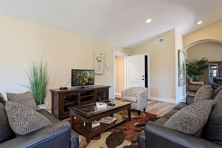 6161 E Los Angeles Ave — Photo 9