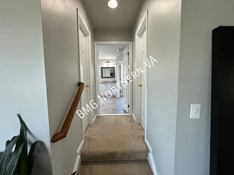 8930 Kingbird Ct — Photo 22