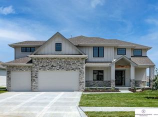 4617 N 189th St, Elkhorn, NE 68022