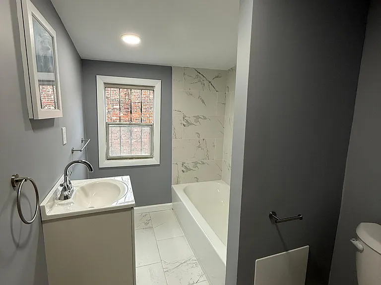 2919 Almond St — Photo 4
