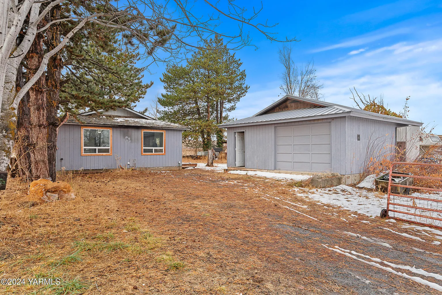 40 Grissom Ln photo 1