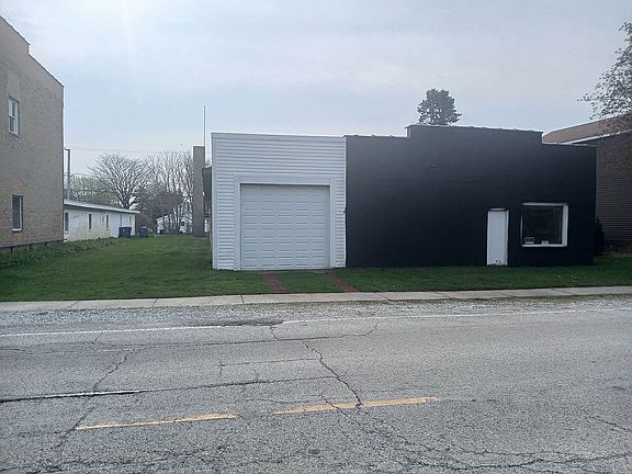 2nd image of 26015 S Oak Rd
