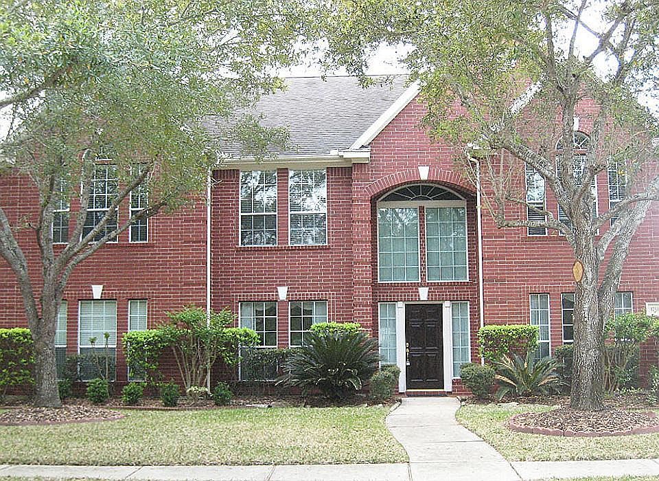 1st image of 17515 Hollyberry Ln