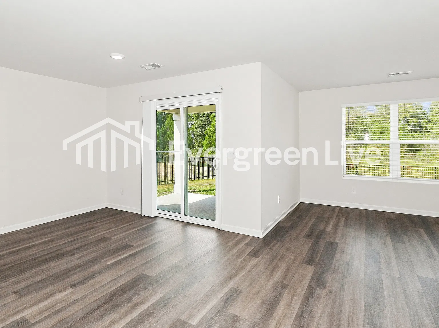 4 bed, 2.0 bath, 1774 sqft, $2,145 — Photo 2