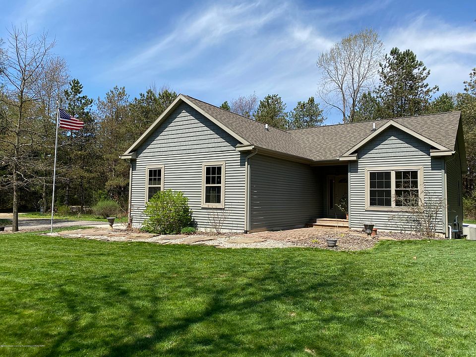 1st image of 3875 Spalding Dr