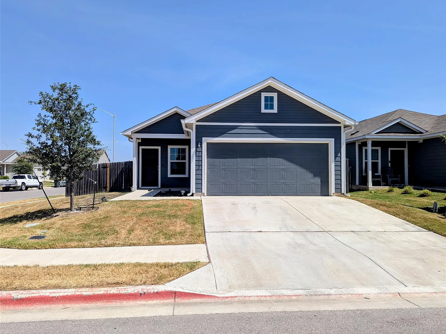 4 bed, 2.0 bath, 1635 sqft, $2,000 — Photo 3
