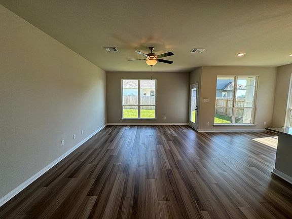 2nd image of 608 Tule Canyon Dr
