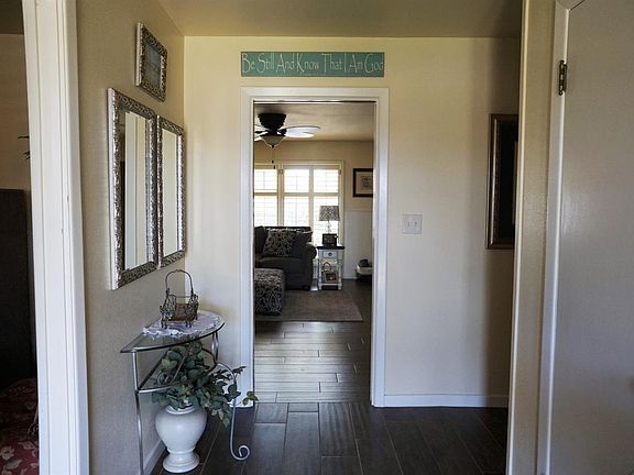 3rd image of 1003 E Cardwell St