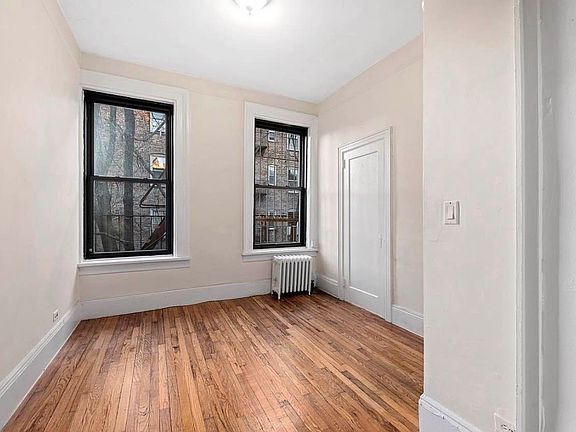 4th image of 308 Bleecker St APT 2