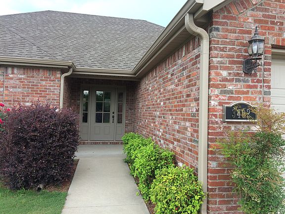 5th image of 3402 SW Briar Creek Ave