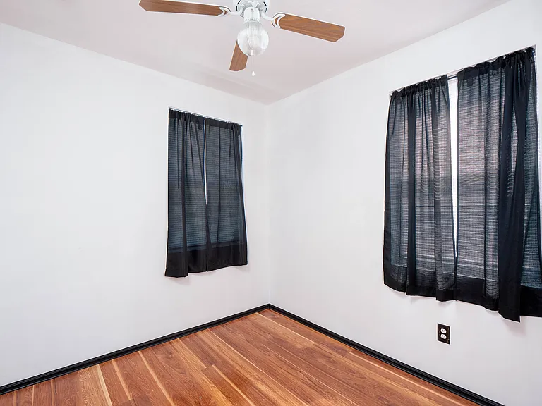 327 W Felton Ave — Photo 11