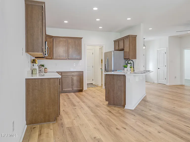 209 Tatum Ln — Photo 10