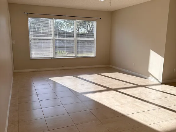 1324 Mesa Dr #215C, Orlando, FL 32825