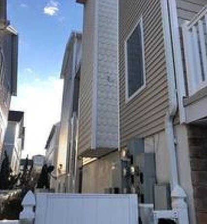 2nd image of 316 W Juniper Ave