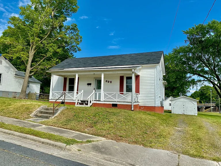 602 N Juniper Ave — Photo 1